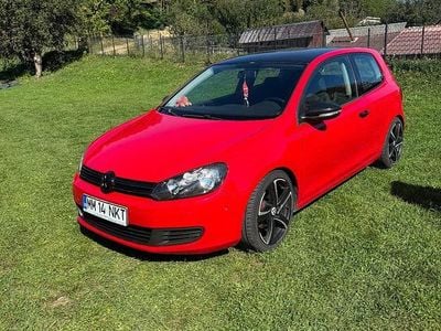 Second-hand VW Golf Highline 122 CP (89 kW) 2010 Culoarerosu Coupe