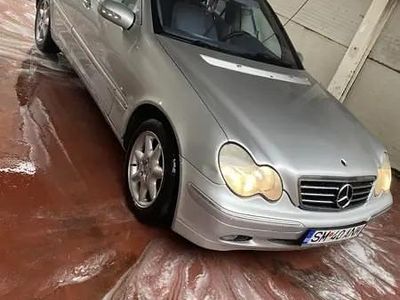 Utilizat 2004 Mercedes C200 Berlinǎ | 1.400 EUR