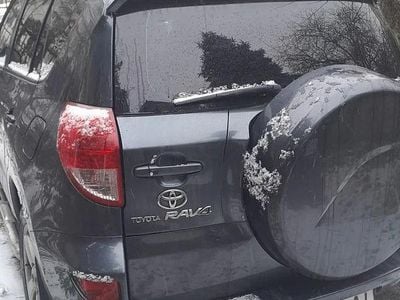 Culoaregri Second-hand 2006 Toyota RAV4 Executive Berlinǎ | 4.700 EUR