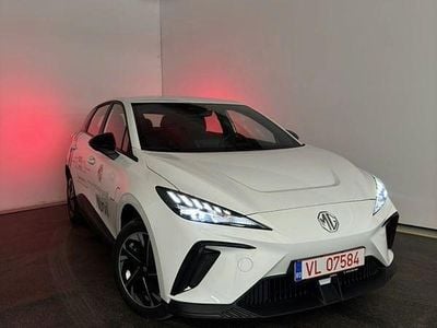 Second-hand MG MG4 EV Explore 125 kW (170 CP) 2023 Culoarealb Hatchback