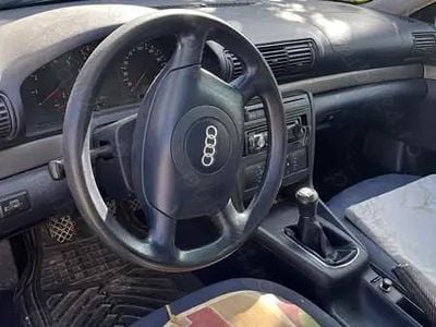 Utilizat 1999 Audi A4 Berlinǎ | 1.100 EUR
