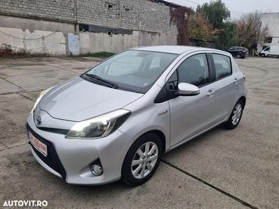 Culoareargint Utilizat 2012 Toyota Yaris Hybrid Luna | 7.650 EUR (Puțin scump)