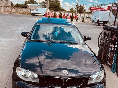 Culoarenegru Utilizat 2005 BMW 120 Hatchback | 3.300 EUR