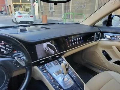 Utilizat 2015 Porsche Panamera Berlinǎ | 33.900 EUR