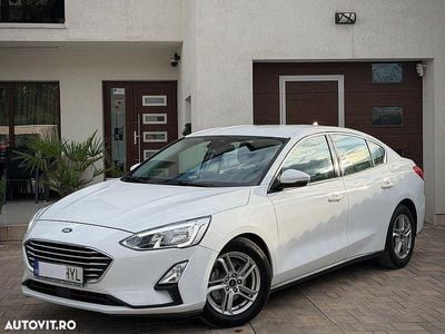 Culoarealb Utilizat 2019 Ford Focus Trend Berlinǎ | 7.200 EUR (Preț bun)