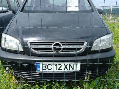 second-hand Opel Zafira 7 locuri,fab.2004,benzina plus G.P.L,euro 4,inmatriculat