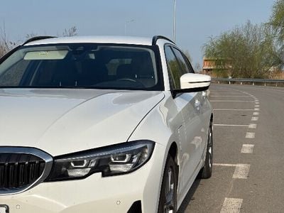 BMW 330e