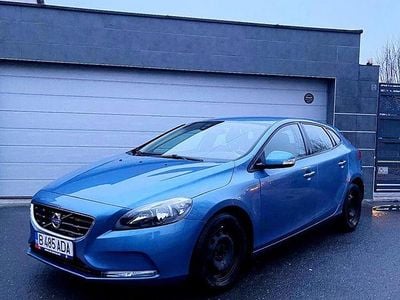 Culoarealbastru Second-hand 2014 Volvo V40 Kinetic Hatchback | 7.200 EUR (Preț bun)