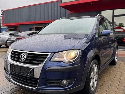 Second-hand VW Touran 140 CP (102 kW) 2007 Culoarealbastru Monovolum