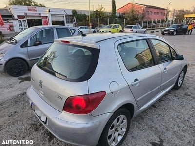 Second-hand Peugeot 307 109 CP (80 kW) 2004 Culoareargint Hatchback
