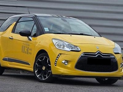 Culoaregalbeuriu Utilizat 2011 Citroën DS3 Prestige Hatchback | 3.150 EUR