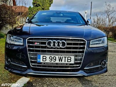 Audi S8