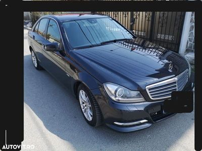 Mercedes C200