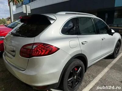 Gri Utilizat 2012 Porsche Cayenne SUV | 12.000 EUR (Preț OK)