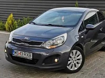 Second-hand Kia Rio 75 CP (55 kW) 2013 Gri Hatchback