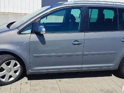 Second-hand VW Touran 74 CP (54 kW) 2007 Gri Monovolum