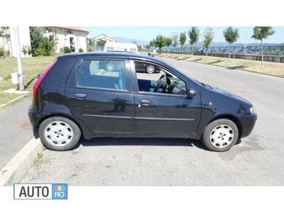 Second-hand Fiat Punto 66 CP (48 kW) 2003 Negru Hatchback