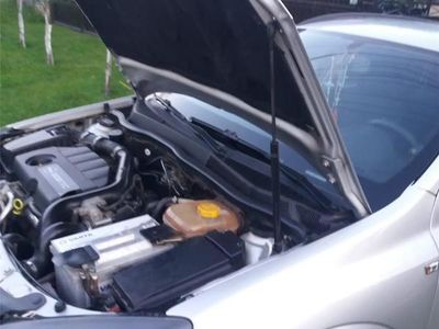 Second-hand Opel Astra 74 CP (54 kW) 2005 Gri Break