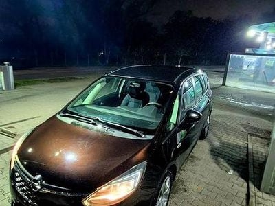 Culoaremaro Second-hand 2017 Opel Zafira Cosmo Monovolum | 7.700 EUR (Preț bun)