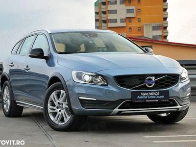 Second-hand Volvo V60 CC 150 CP (110 kW) 2018 Albastru Break