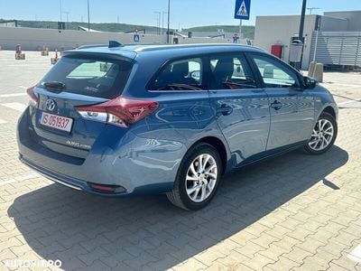 Toyota Auris Hybrid