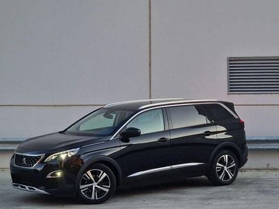 Second-hand Peugeot 5008 Allure 130 CP (95 kW) 2019 Culoarenegru SUV