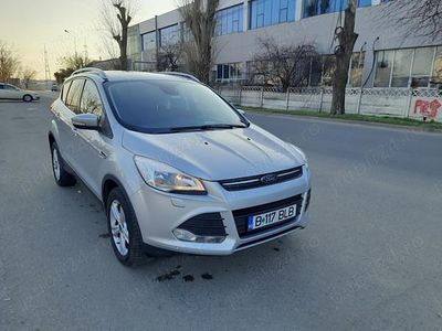 Gri Utilizat 2016 Ford Kuga SUV | 8.700 EUR (Super Preț)
