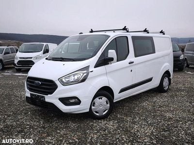 Second-hand Ford Transit Custom 130 CP (95 kW) 2021 Culoarealb Monovolum