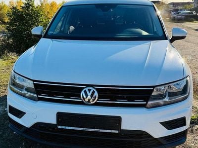 Culoarealb Utilizat 2019 VW Tiguan Sport SUV | 15.400 EUR (Super Preț)
