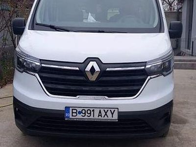 Second-hand Renault Trafic Zen 150 CP (110 kW) 2022 Culoarealb Monovolum