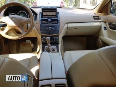 Second-hand Mercedes C220 170 CP (125 kW) 2008 Gri Berlinǎ