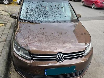 Second-hand VW Touran Cross 140 CP (102 kW) 2014 Culoaremaro Monovolum