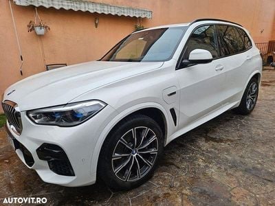 Second-hand BMW X5 Comfort Edition 306 CP (225 kW) 2022 Culoarealb SUV
