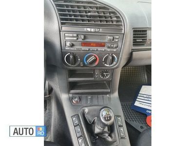 Second-hand BMW 318 140 CP (102 kW) 1998 Albastru Break