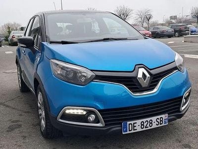 Second-hand Renault Captur 90 CP (66 kW) 2015 Culoarealbastru SUV