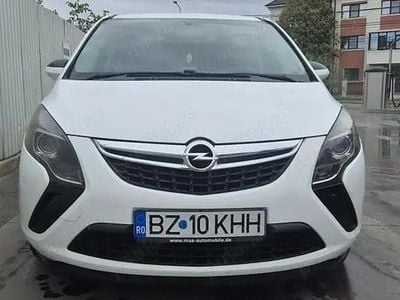 Alb Utilizat 2016 Opel Zafira Tourer Monovolum | 6.200 EUR