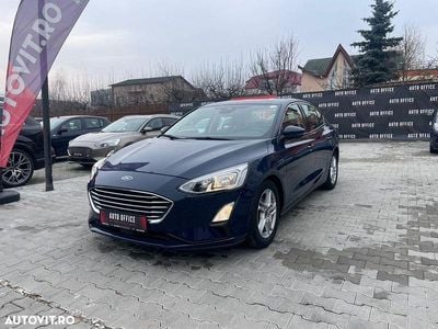 Albastru Utilizat 2019 Ford Focus Trend Berlinǎ | 11.291 EUR (Puțin scump)
