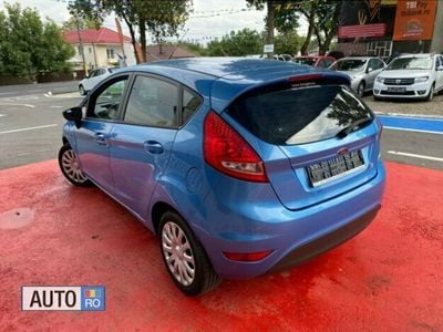Second-hand Ford Fiesta 82 CP (60 kW) 2009 Albastru Hatchback