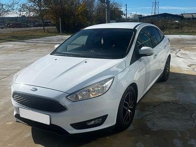 Second-hand Ford Focus Trend 100 CP (73 kW) 2015 Culoarealb Berlinǎ