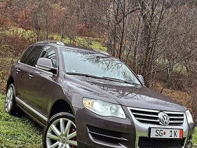 Culoaremaro Utilizat 2010 VW Touareg Individual SUV | 10.000 EUR
