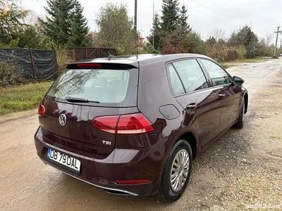 Utilizat 2017 VW Golf VII Hatchback | 12.500 EUR (Scump)