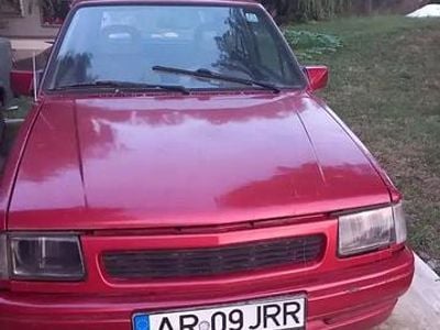 Utilizat 1992 Opel Corsa Berlinǎ | 4.000 EUR