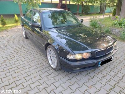 Second-hand BMW 730 Comfort Edition 193 CP (141 kW) 2001 Culoarenegru Berlinǎ