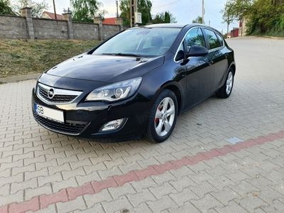 Negru Utilizat 2011 Opel Astra Hatchback | 4.800 EUR