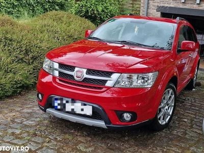 Culoarerosu Utilizat 2013 Fiat Freemont Lounge SUV | 5.900 EUR