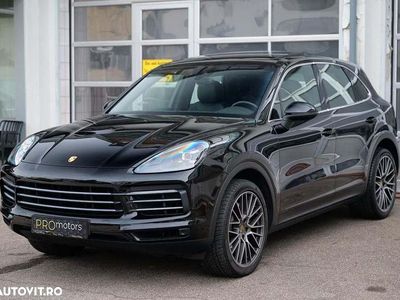 Culoarenegru Second-hand 2021 Porsche Cayenne SUV | 62.900 EUR