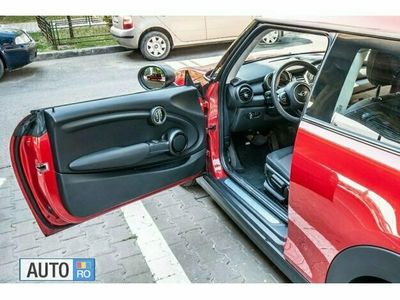 Rosu Utilizat 2017 Mini ONE Hatchback | 17.500 EUR