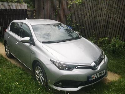 Toyota Auris Hybrid