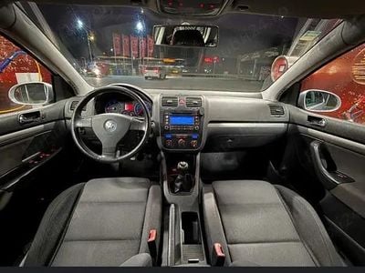 Utilizat 2004 VW Golf V | 2.250 EUR (Preț OK)