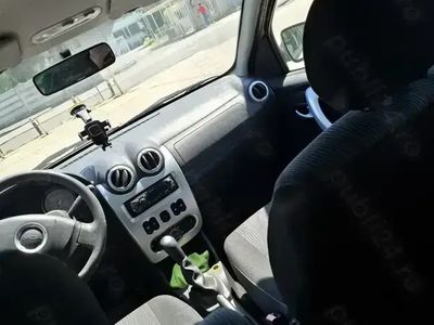 Second-hand Dacia Sandero 55 CP (40 kW) 2008 Argintiu Hatchback